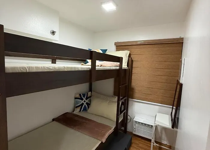 Trendy 3br Loft Along Edsa Apartment *
